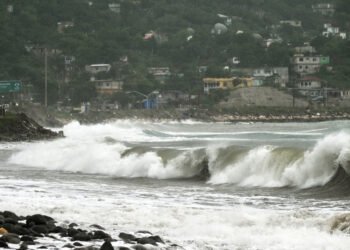 Duufaanta Melissa oo Gilgishay Jamaica iyo dalal ku Yaalla Kariibiyaanka.