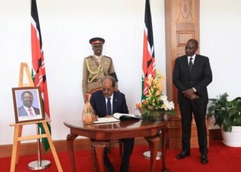 Madaxweyne Xassan Sheekh oo ka qeybgalay Tacsida Raila Odinga