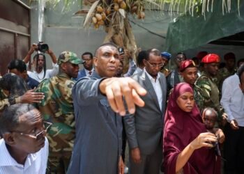 “Waa Ceeb in Gabdhaha lagu qasbo inay seexdaan Xarumaha NIRA”