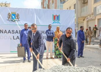 Dhagax dhiga Wadada Buula-Xuubeey ee degmada Wadajir.