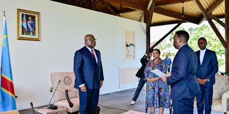 Safiirka cusub ee Soomaaliya u qaabilsan Congo oo laga gudoomay Warqadaha Safiirnimo