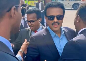 Farmaajo oo dib ugu soo laabtay Muqdisho