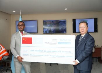 Dowladda Soomaaliya oo lagu wareejiyay Hal-Milyan oo Dollar.