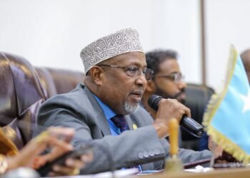 Gudoonka Baarlamaanka oo war kasoo saaray kulankii wadajirka ahaa ee lagu qeybiyay Dastuurka