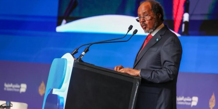 Madaxweyne Xassan Sheekh oo khudbad ka jeediyay Shir ka dhacay magaalada Doxa.