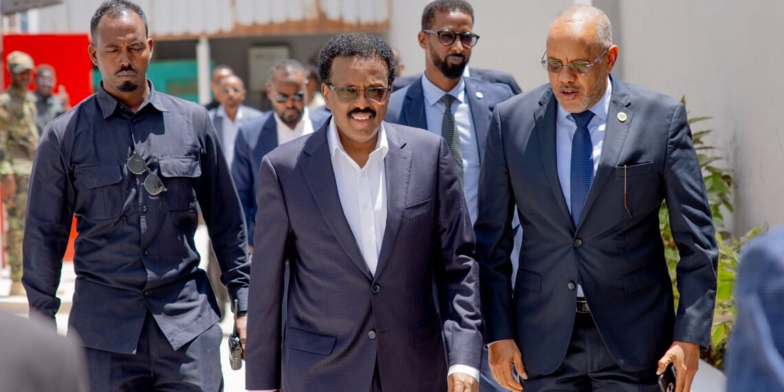 Maxey ka wada hadleen Farmaajo, Saciid Deni iyo Axmed Madoobe?