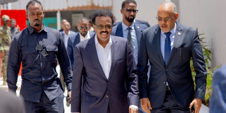 Maxey ka wada hadleen Farmaajo, Saciid Deni iyo Axmed Madoobe?
