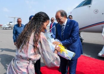 Madaxweyne Xasan Sheekh oo gaaray Dalka Jabuuti.