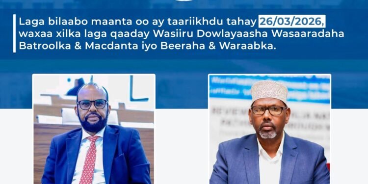 Laba Wasiiru-dowle oo xilkii laga qaaday.