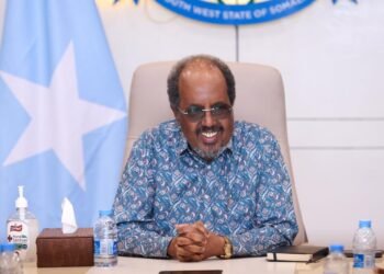 Madaxweyne Xasan Sheekh oo Shir Gudoomiyay kulan ka dhacay Baydhabo