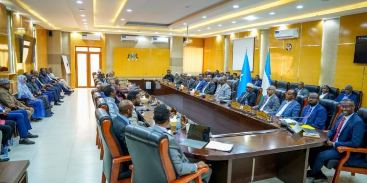 Puntland oo Xasan Sheekh u aqoonsatay Madaxweyne hore