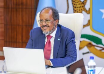 Madaxweyne Xasan Sheekh oo shir gudoomiyay kulanka Golaha Wasiiradda Soomaaliya.